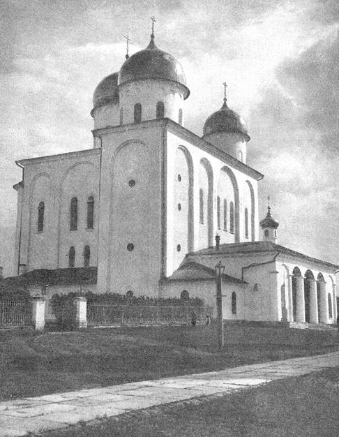 Георгиевский   собор   Юрьева  монастыря